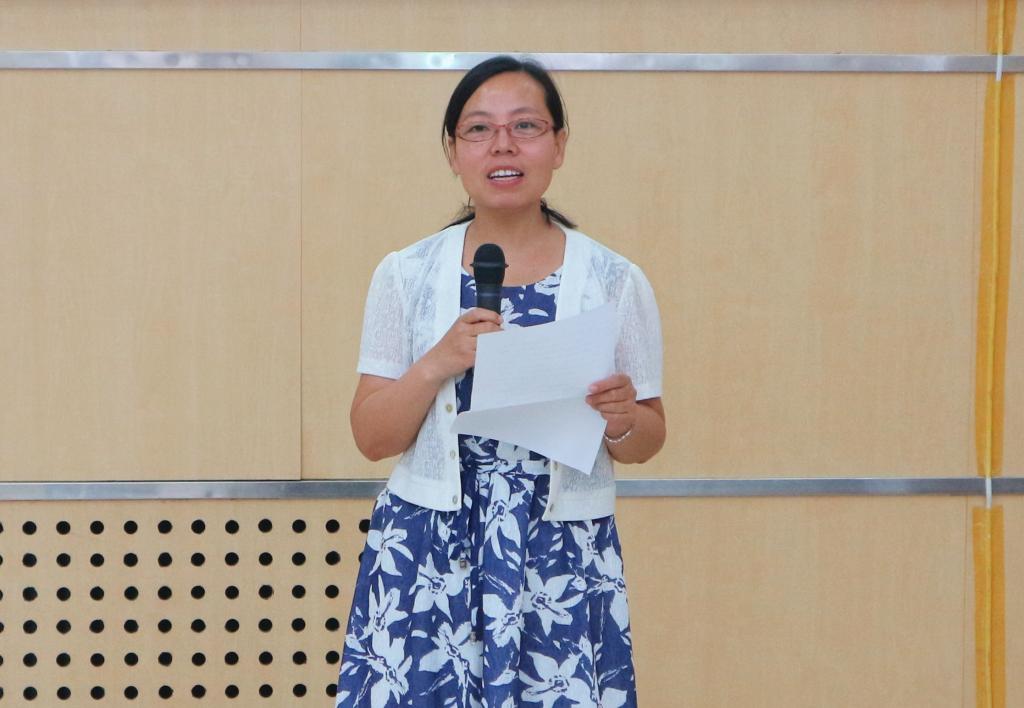 王芳副院长主持报告会